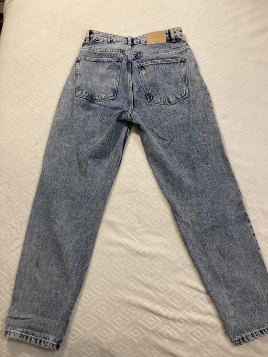 Jeansy mom w rozmiarze 36