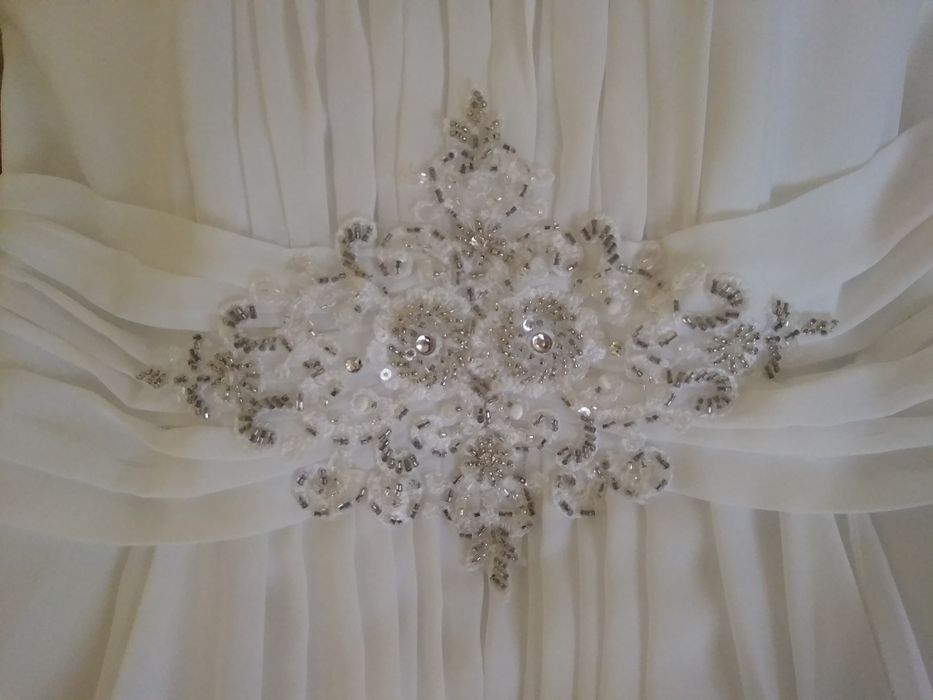 Продам весільну(випускну) сукню