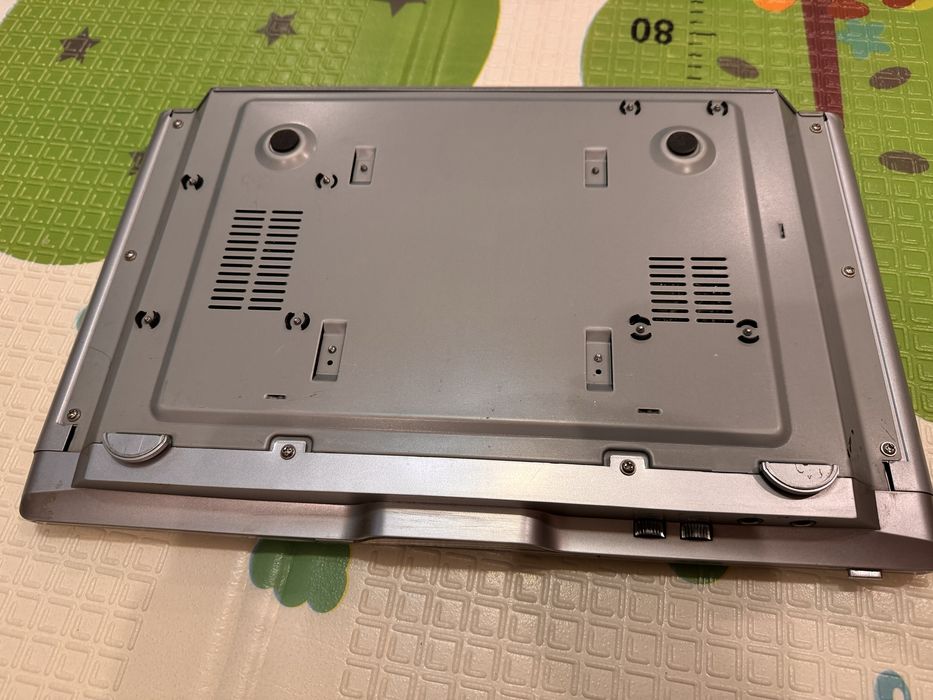 Продам DVD програчач Sven