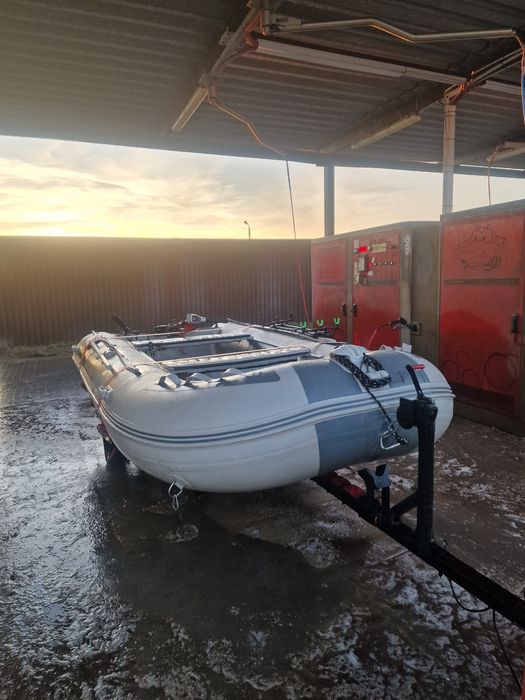 Ponton Maverick 420 z przyczepą plus silnik spalina