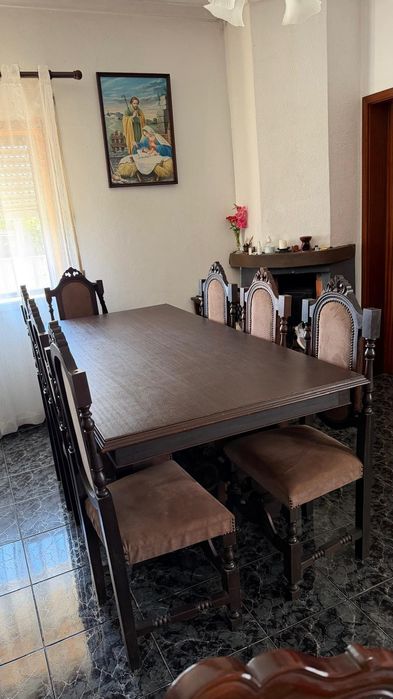 Mesa de sala com 6 cadeiras