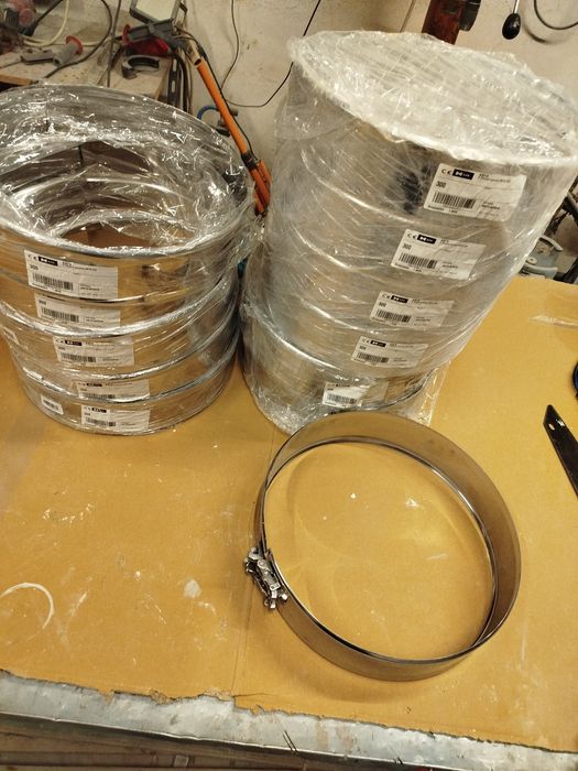 Uchwyt, obejma szeroka MK ŻARY A KBTS stal nierdzewna fi 300 mm-7 szt