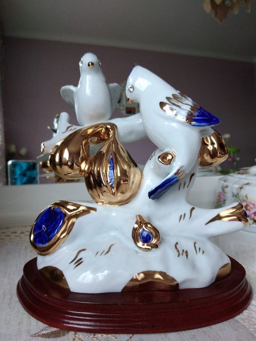 Estatueta porcelana