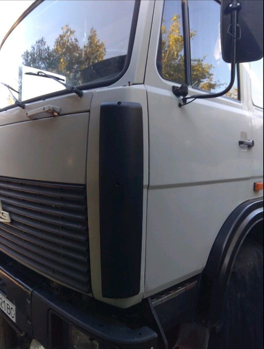 Вантажівка МАЗ 53366 з напрацюванням 4 тис.км