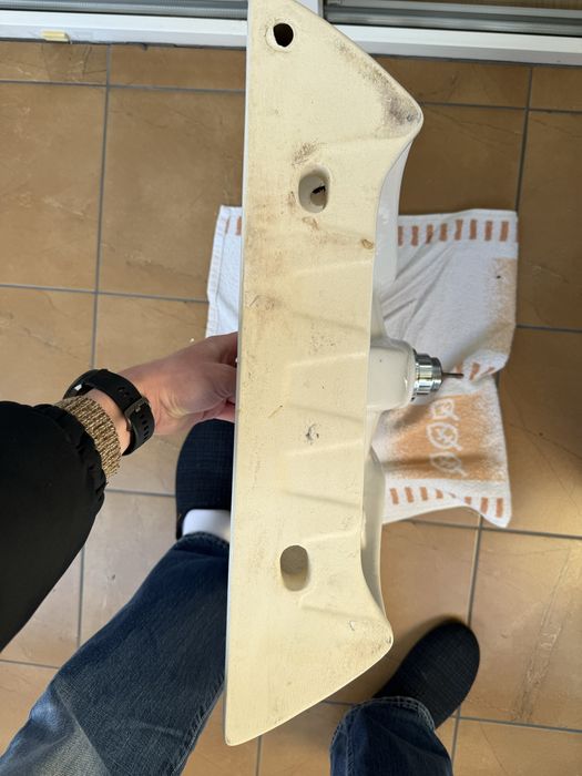 Umywalka Roca Victoria/Meridian