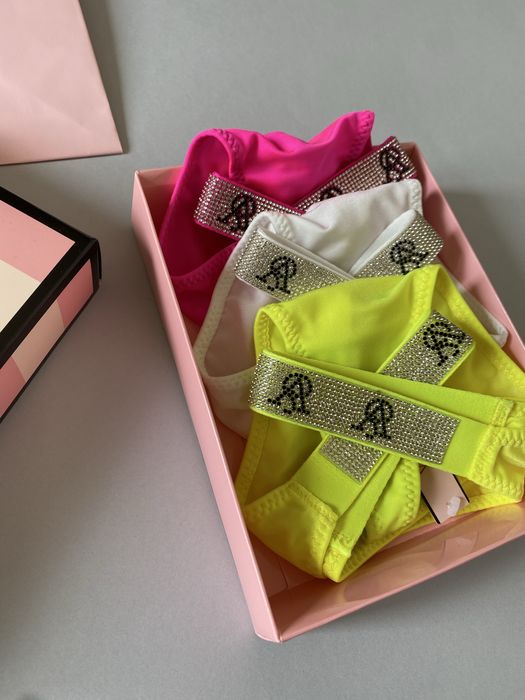 Жіночі трусики стрінги victorias secret набір 10 шт