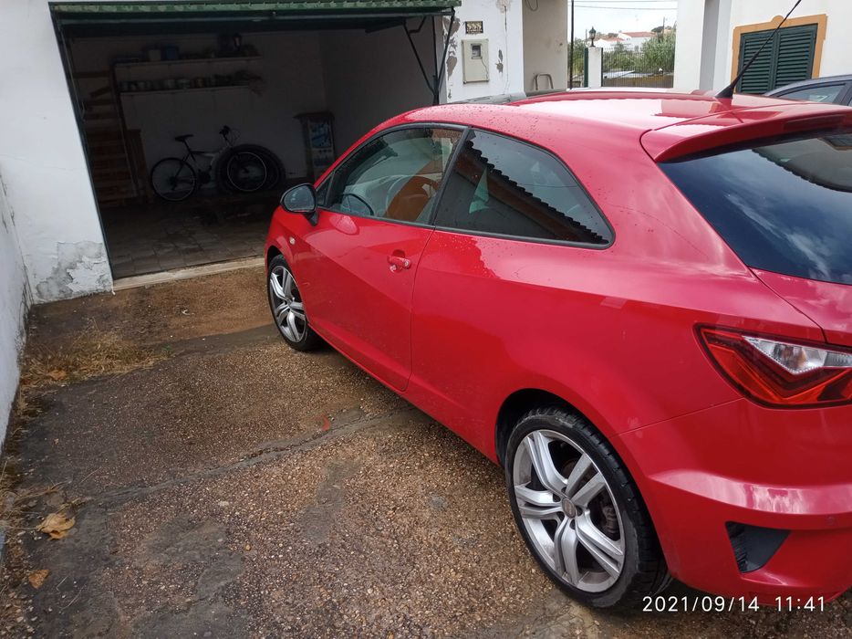 6,9 segunos dos 0 aos 100 kms/h.  Uma Bomba. Seat Ibiza Cupra 180 hp