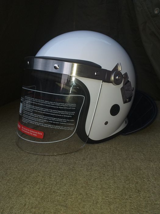 Kask przeciwuderzeniowy SW,demobil,militaria,ochrona,policja,OPP,PZ,ŻW