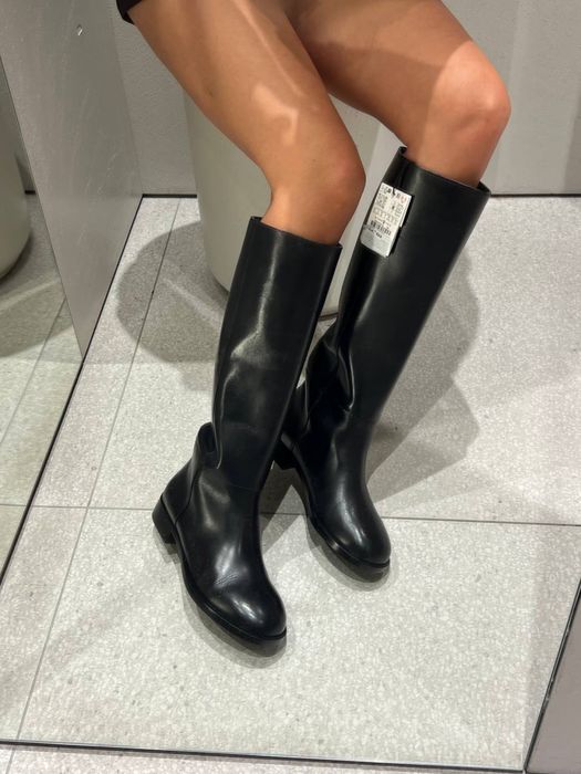 Шкіряні чоботи від Zara бестселер