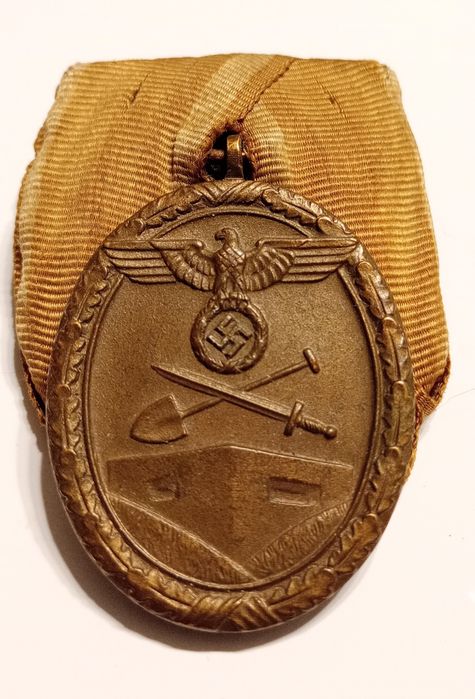 Militaria III Reich Wehrmacht Atlantic Wall Honor Badge