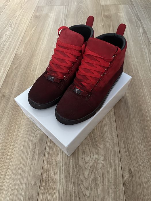 Balenciaga arena