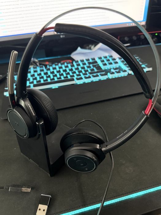 Planteonics Voyager B825 Headset