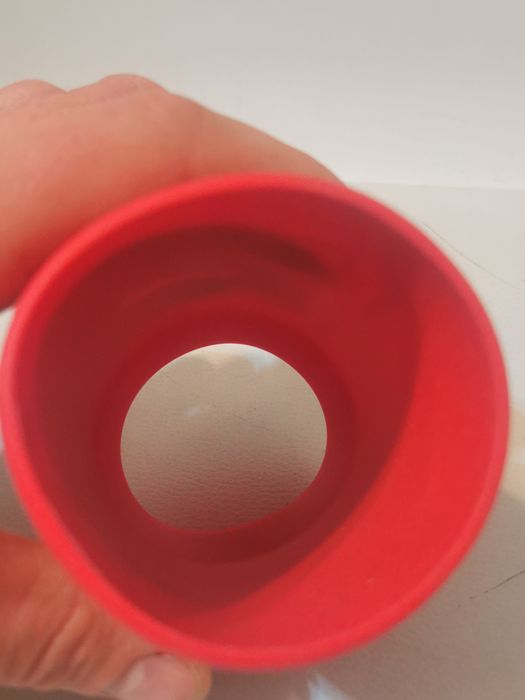 Etui maskujące na puszkę