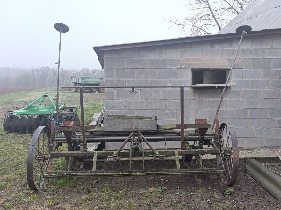 Гарбузова сівалка механічна, продам гарбузову сівалку