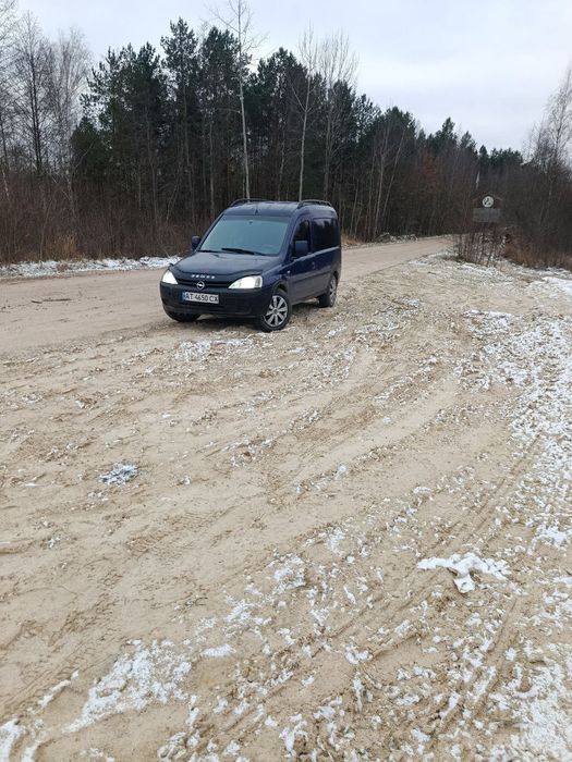 Авто Опель комбо