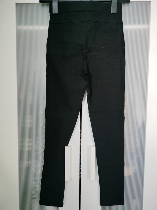 Czarne leginsy, grubszy materiał, rozmiar 36/38