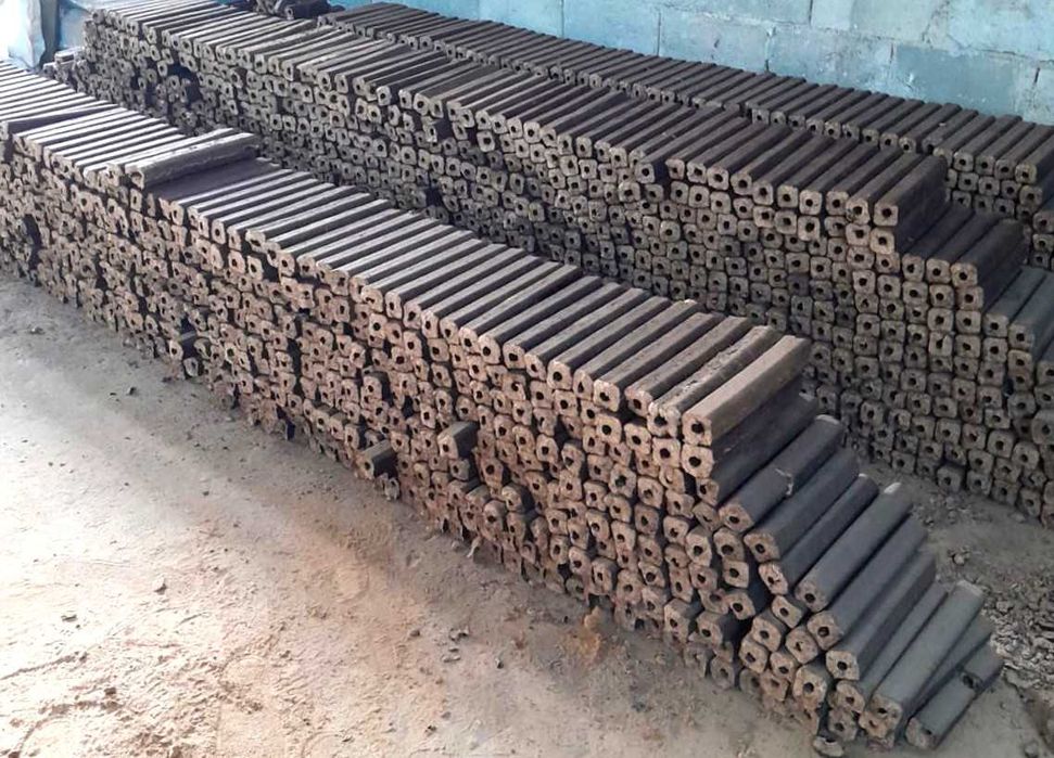 Вугілля брикети пелети для котлів і камінів