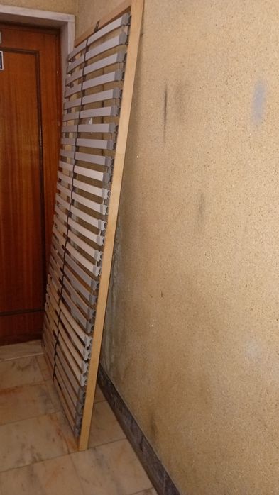 Estrado inteiriço IKEA 200 x 90cm