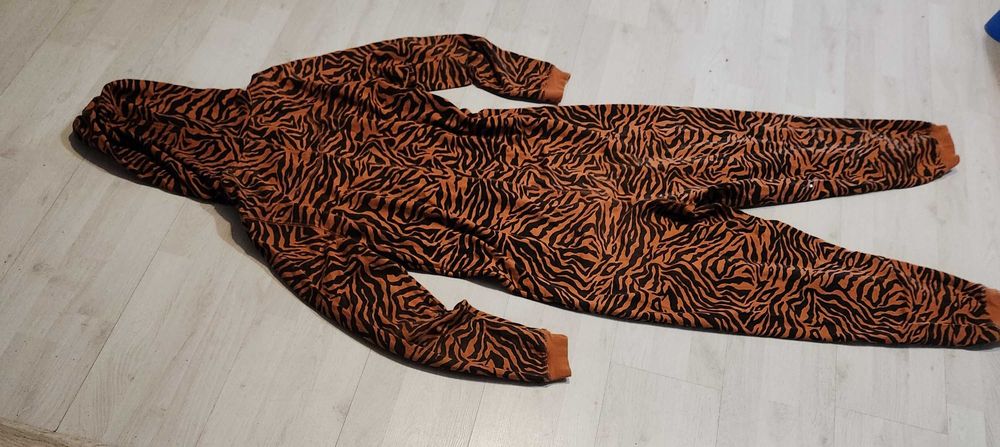 strój tygrysek tygryska tygrys zoo kombinezon M NR 133