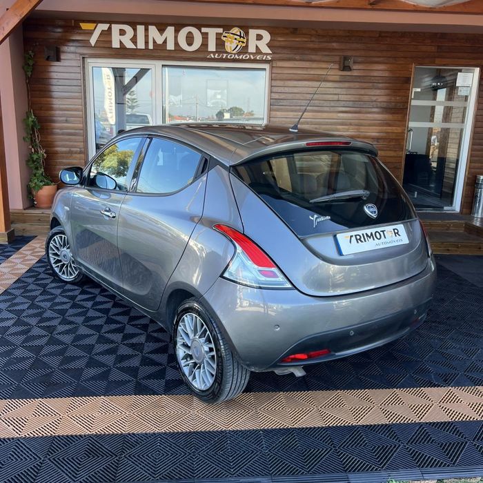 Lancia Ypsilon 1.3 M-jet S&S Gold