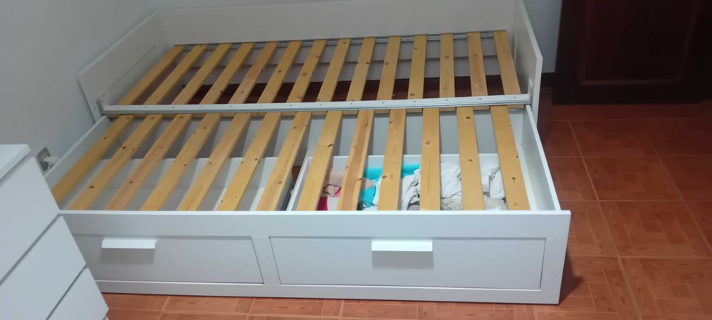 Cama dupla brimnes IKEA