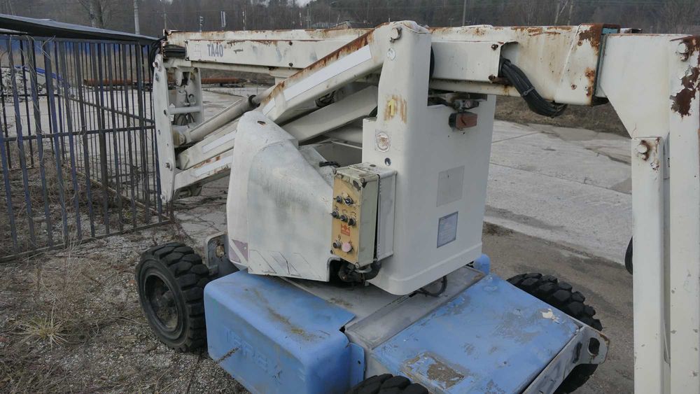 podnośnik koszowy Terex TA40