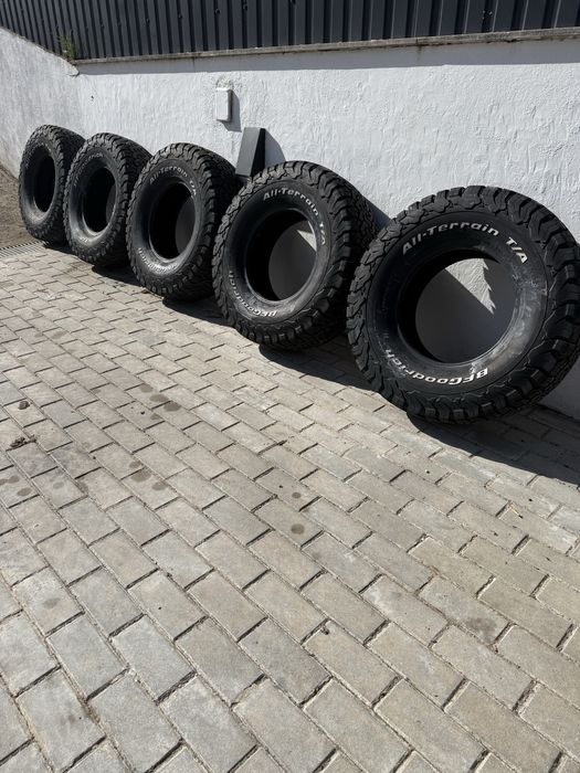 5 Pneus BfGoodrich 285/ 75r16