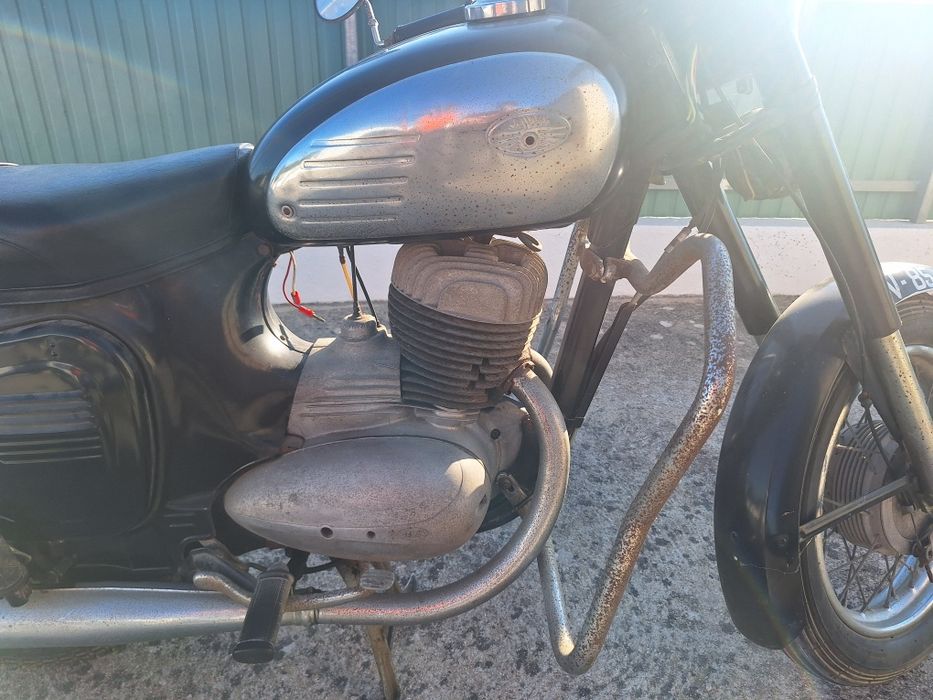 Mota Jawa 250 de 1974