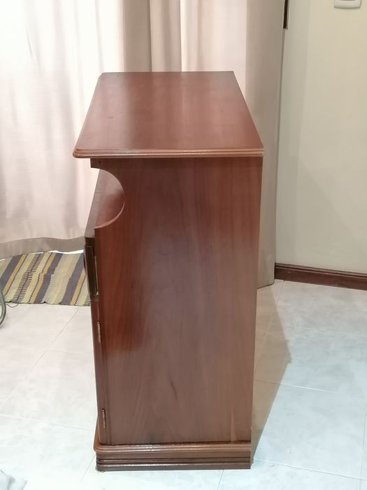 Móvel vintage em madeira