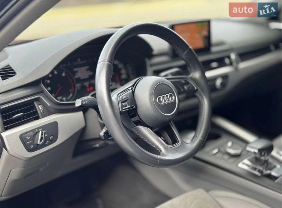 Audi A4 B9 2.0 tfsi 2016 рік
