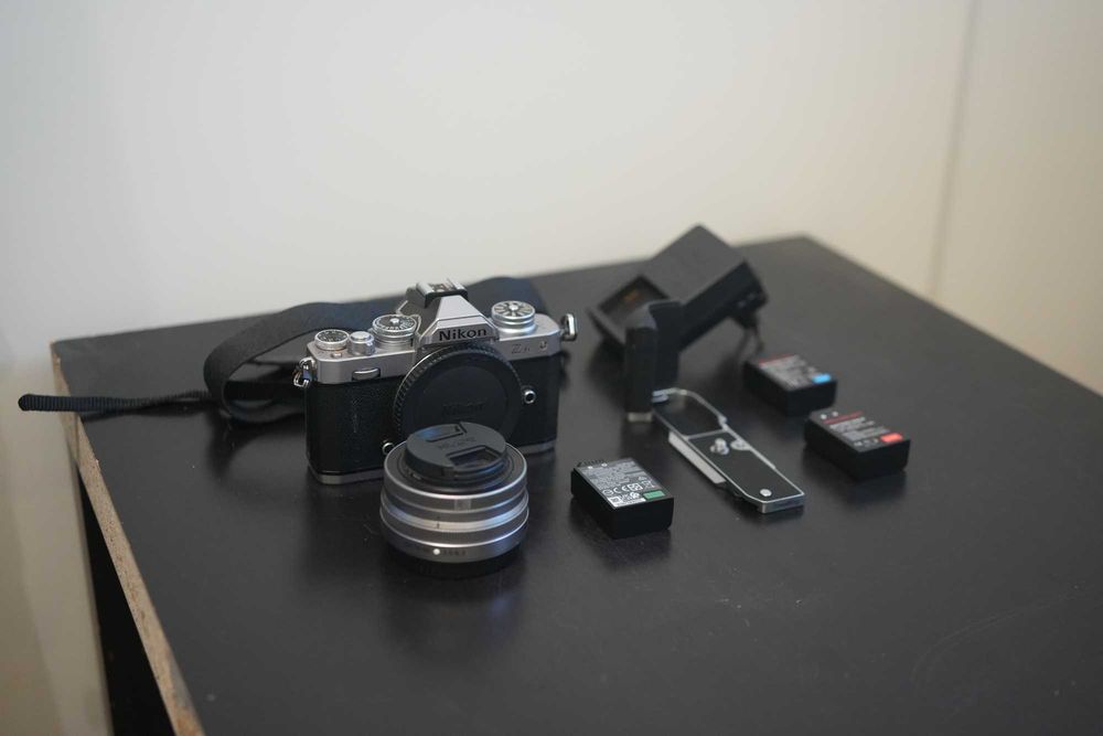 Nikon Zfc w świetnym stanie.
