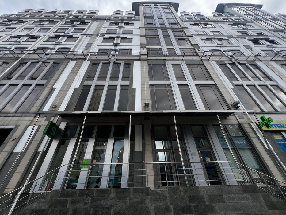 Оренда паркінгу БЦ Олімпійський, вул. Велика Васильківська, 72