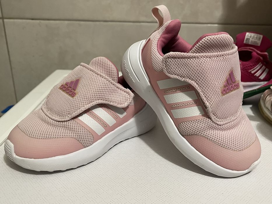 Кроссовки Adidas 23р кросівки