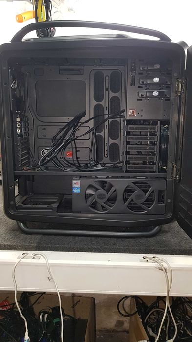 Obudowa PC  -  COSMOS II - Ultra Tower