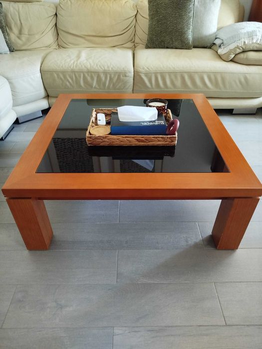 Mesa de Centro em Madeira de Alta Qualidade