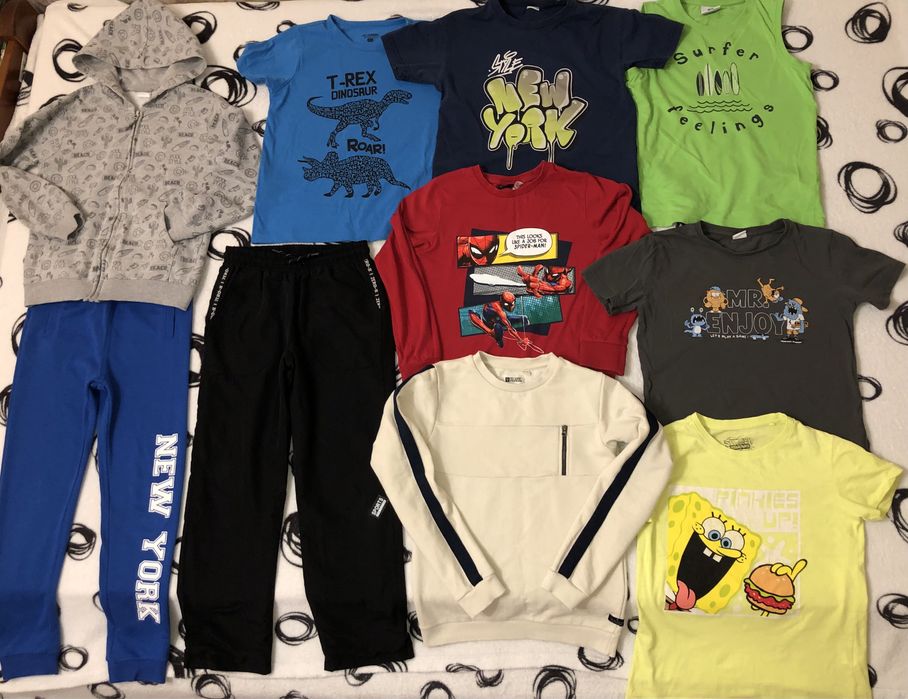 Пакет вещей 128/134 см штаны на флисе, свитшот, реглан, футболки, худи