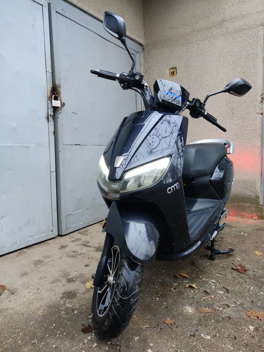 Електроскутер Aima M3