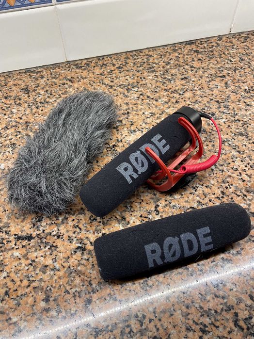 Rode Videomic Go Microfone para Câmara c/ deadcat