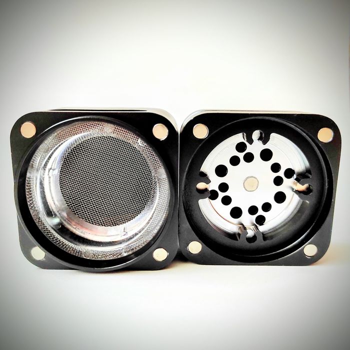 Grinder, młynek, mielnik do ziół i tytoniu 63*55 mm.