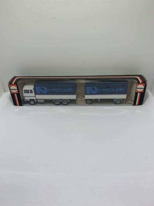 Renault R 310 da Herpa escala 1/87