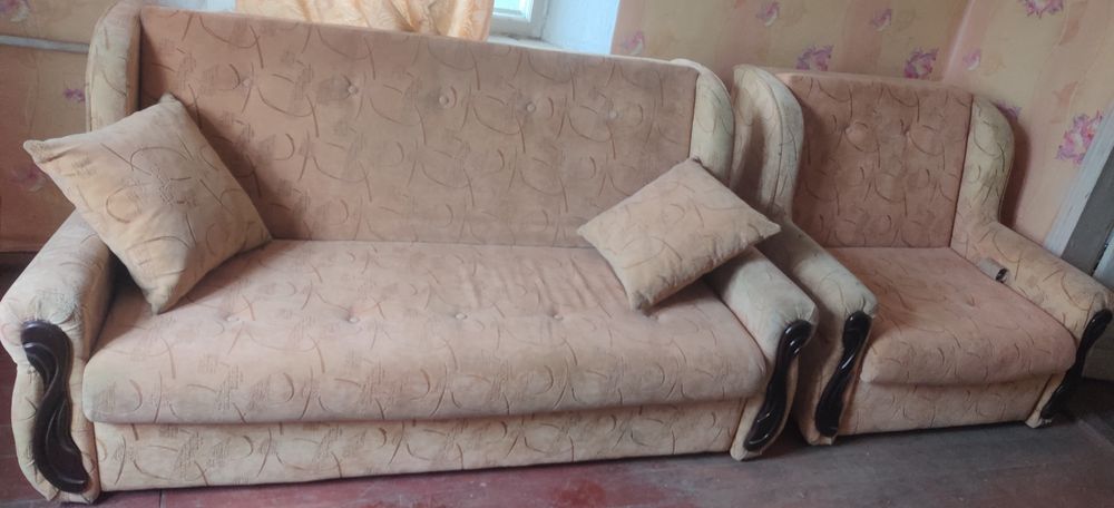 Продам красивый диван и кресло