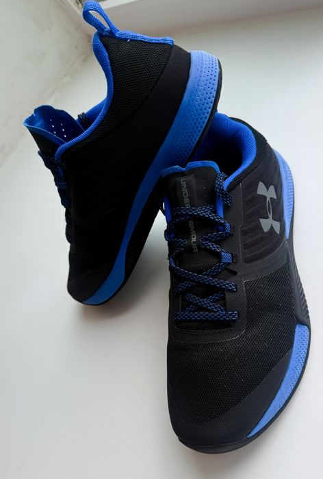 Кросівки Under Armour UA TriBase Thrive