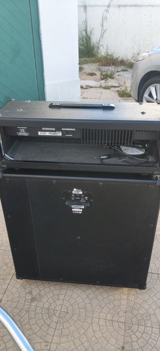 Amplificador de guitarra Line 6 Spider III HD75 com gabinete Line 6 Spider 4x12