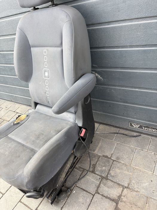 Fotel prawy pasażera Citroen Berlingo II podgrzewany