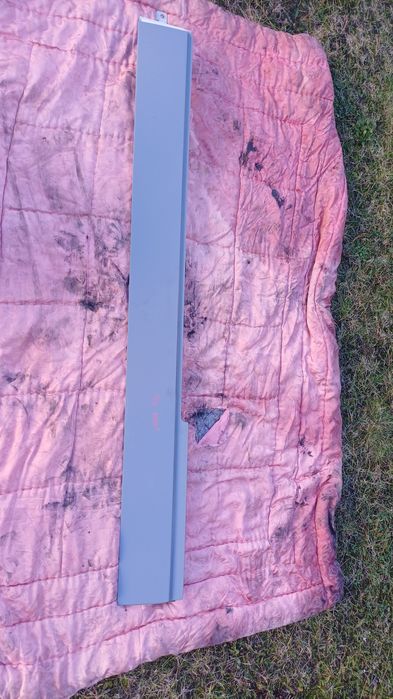 Osłona prowadnica drzwi bocznych przesuwnych wolkswagen transporter T5