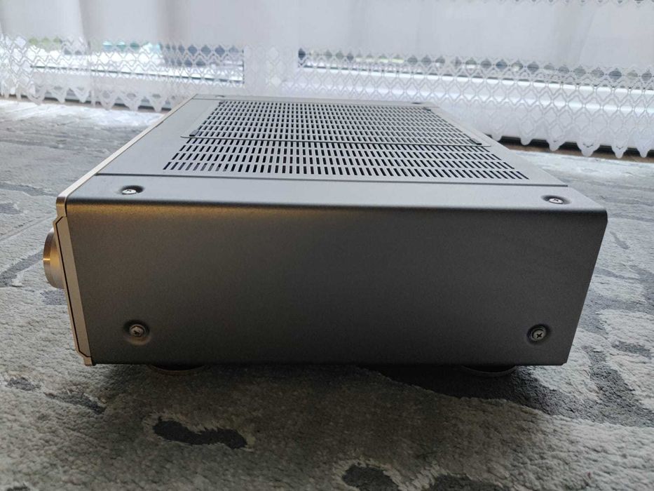 Amplituner Denon DRA-1000