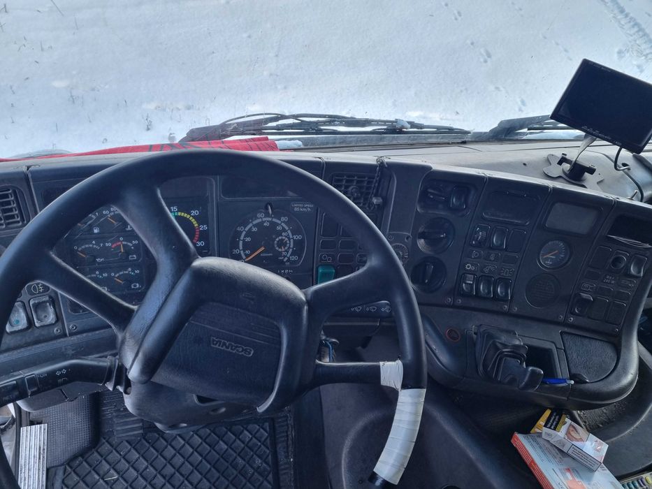 Śmieciarka Scania P94 -  2000 rok 3 osie