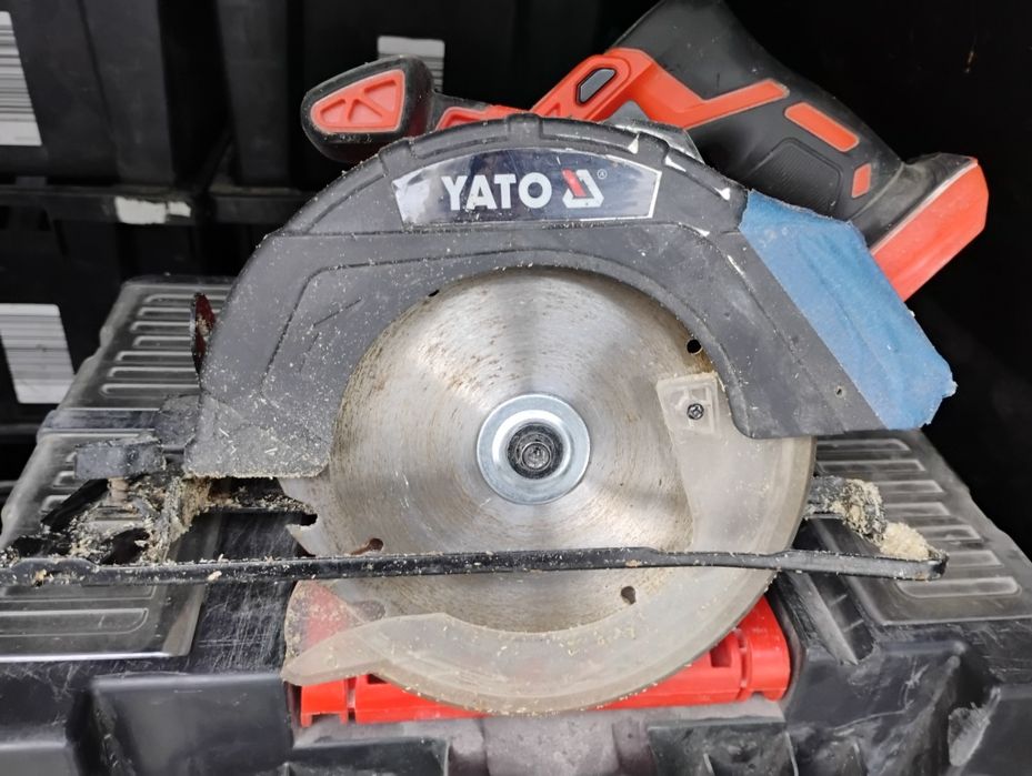 Piła tarczowa Yato 18v