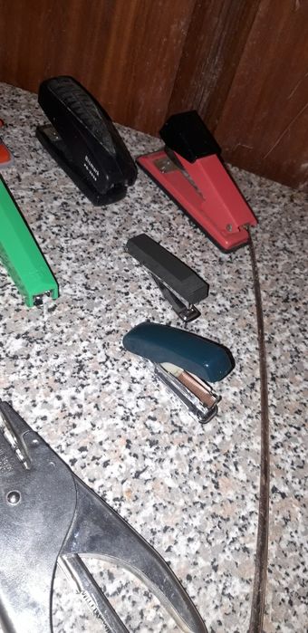 Conjunto de Agrafadores Diversos