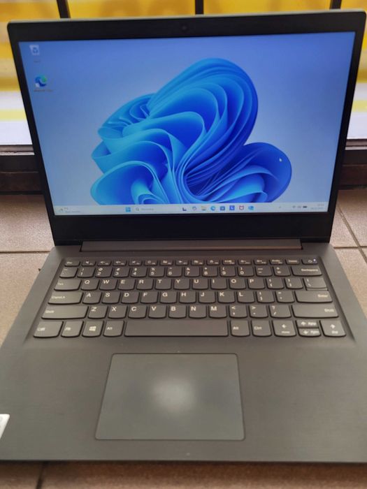 4343/25 Laptop Lenovo V14-IIL i5/8BG/238GB SSD